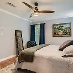 Charming 3 Bedroom Home With Easy Access To Dt Domain And Arboretum