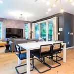 Eastside House Supreme Downtown 6 Min Drive