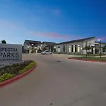 Spectra Parks 8206, Modern 2Br Apartment