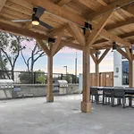 Spectra Parks 5106, Stunning Austin Oasis