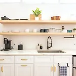 Cozy And Bright Mid-Century Gem In Eastside Action