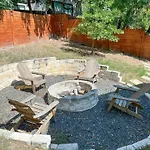 Upstay - Eastside Home W Patio Bbq - Mins To Dt