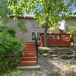 Spacious Atx Apt With Private Deck And All Essentials