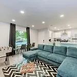 Cozy Modernized Home - Minutes To Downtown-Aus