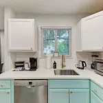 Cozy Modernized Home - Minutes To Downtown-Aus