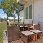 Luxurious Home - Downtown Access - Spacious