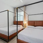 Luxurious Home - Downtown Access - Spacious