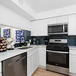 Work & Play Condo - Soco, Downtown