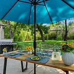 Re-Imagined Historical Home - Clarksville Vintage