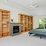 Ut Austin Creekside Villa - 5 Bedroom Home