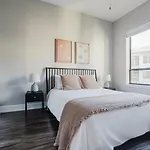 Blueground Domain 2Bd Apartment Atx-286
