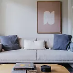 Blueground Domain 2Bd Apartment Atx-286