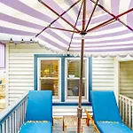 Clarksville Cottage