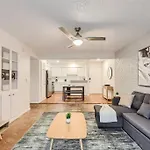 2B Getaway Steps To Dtwn - Sleeps 6 - Pool, Prkg