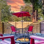 Stylish Downtown Escape, Walk To Brewery -Pool & Relaxation