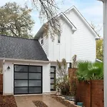 Upstay - Eastside Home W Patio Bbq - Mins To Dt