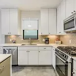 Austin Downtown Dream Escape With Views - Sleeps 12