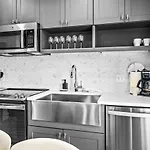 Luxurious New Unit 1Bd1Ba Pool, Golf Sim