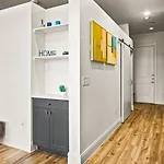 Luxurious New Unit 1Bd1Ba Pool, Golf Sim