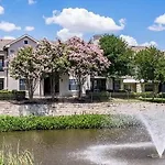 Landing At Bridge At Southpark Landing - 1 Bedroom In South Austin