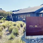 Landing At Muller Flats - 2 Bedrooms In Windsor Park