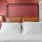 Luxe Holiday Retreat - Experience Austin Magic!