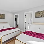 Luxe Holiday Retreat - Experience Austin Magic!