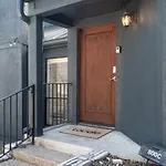 Secluded And Cozy Th In Dt Austin