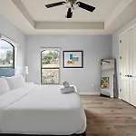 3 Kings With Theater, Gameroom And Bbq Just 7 Mins From Marina
