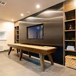 Stylish 2Br With Pool, Gym & Views Austin