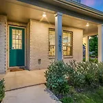 Luxury 2St Home, By Austin Airport, Gym, Pool