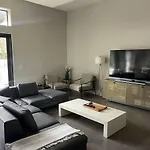 Modern 2-Home Oasis W Pool & Hot Tub In Dt Austin