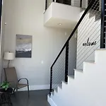 Modern 2-Home Oasis W Pool & Hot Tub In Dt Austin