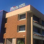 Peers Hotel