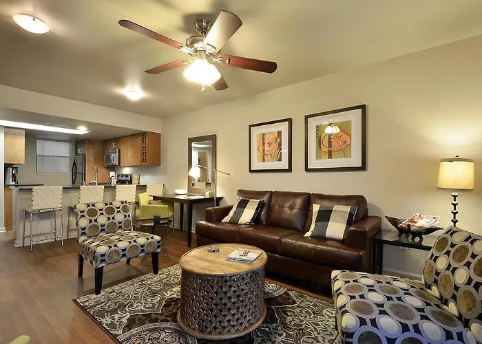 The Norwalk By Lodgewell - West Austin Three\'S Company Vibes