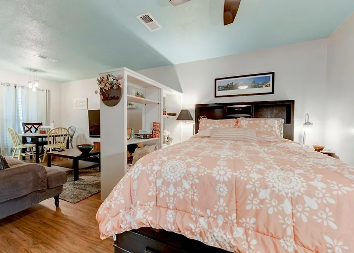 Cozy Studio Stay Near Downtown Austin And Ut