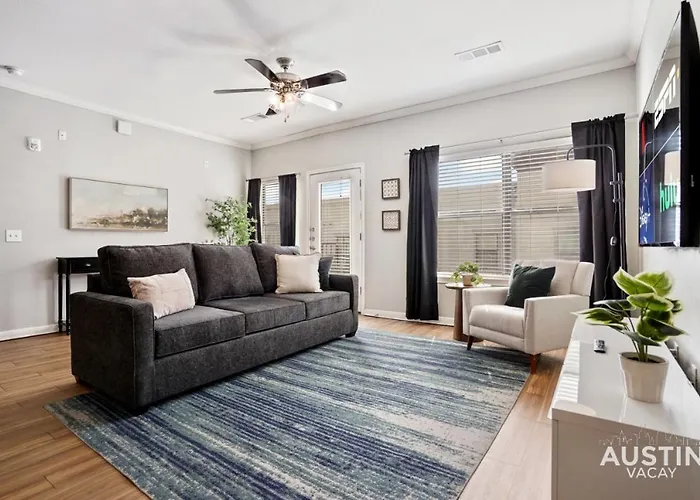 King Beds And Memory Foam Sleeper In Vibrant Atx Apt