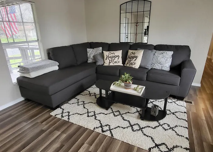 Green Haven Property Near Cota Tesla Airport