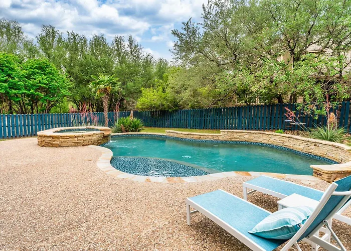 Upstay - Spacious Home W Pool-Hot Tub-Office-Yard