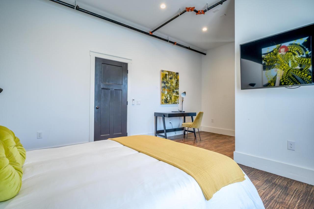 Adina Bed & Breakfast 2*