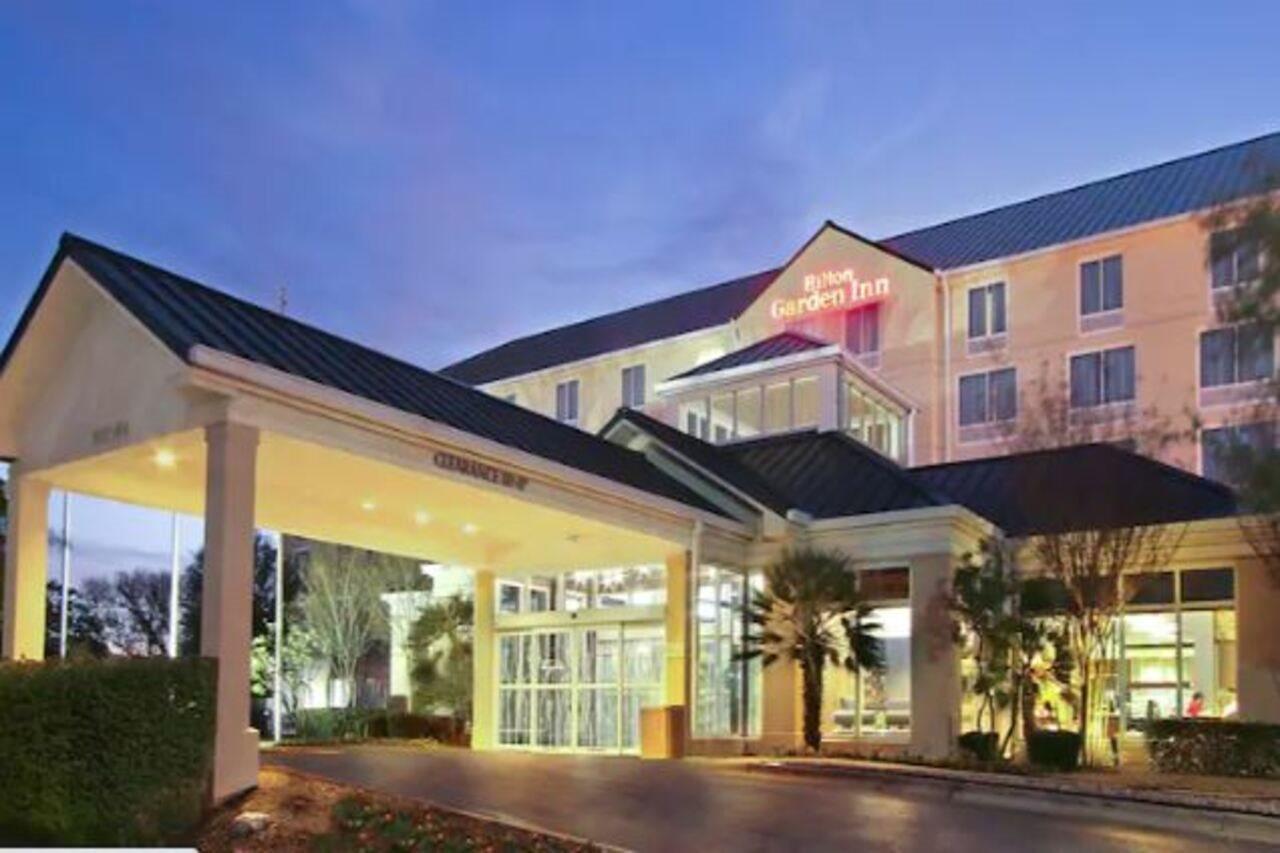 Hilton Garden Northwest/arboretum Hotel