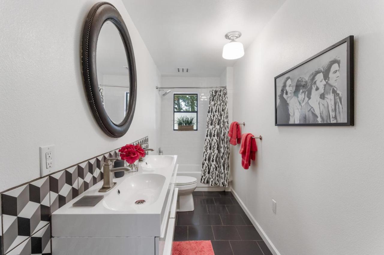 The Tire Swing Modern 3bd Gourmet Kitchen Awesome Local