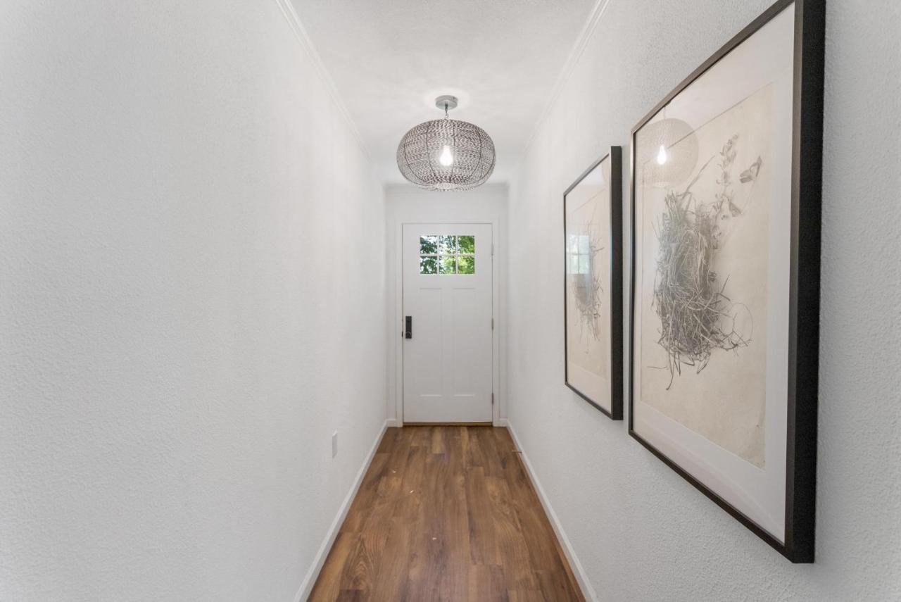 The Tire Swing Modern 3bd Gourmet Kitchen Awesome Local