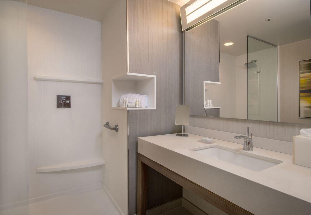 Hotel Courtyard By Marriott Northwest/lakeline 3*