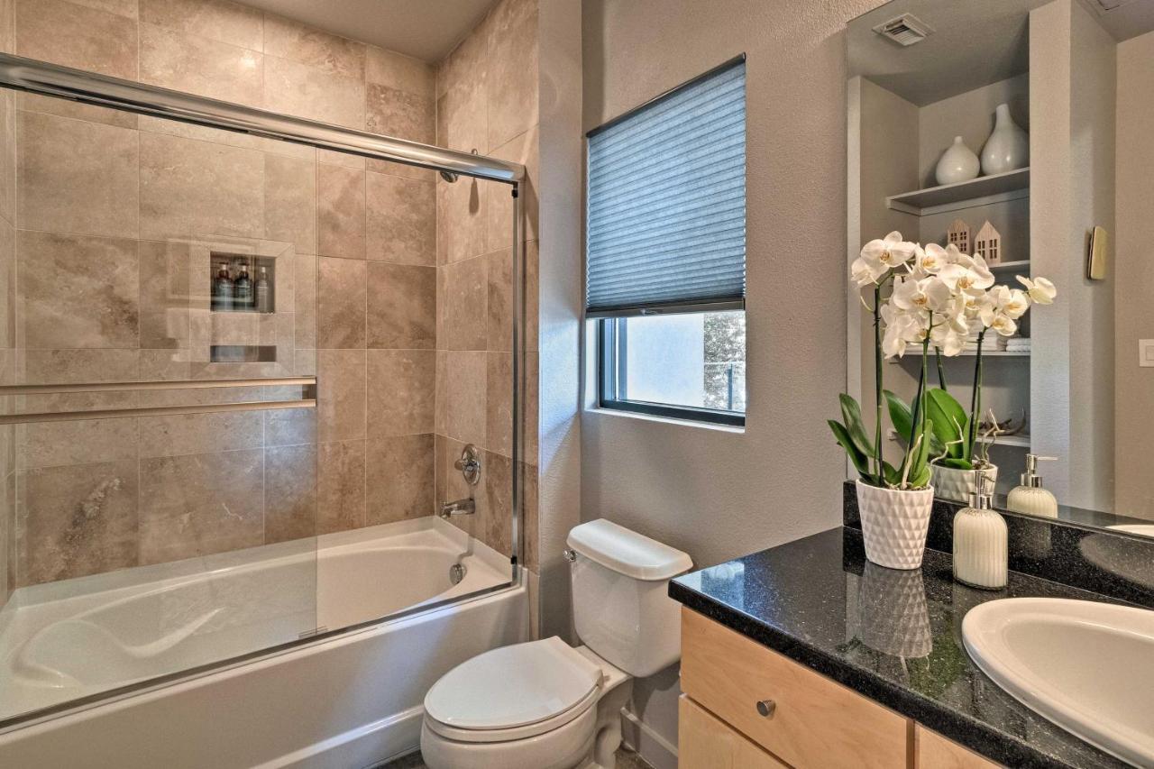 Urban Escape In Sola With Private Patio! * Austin