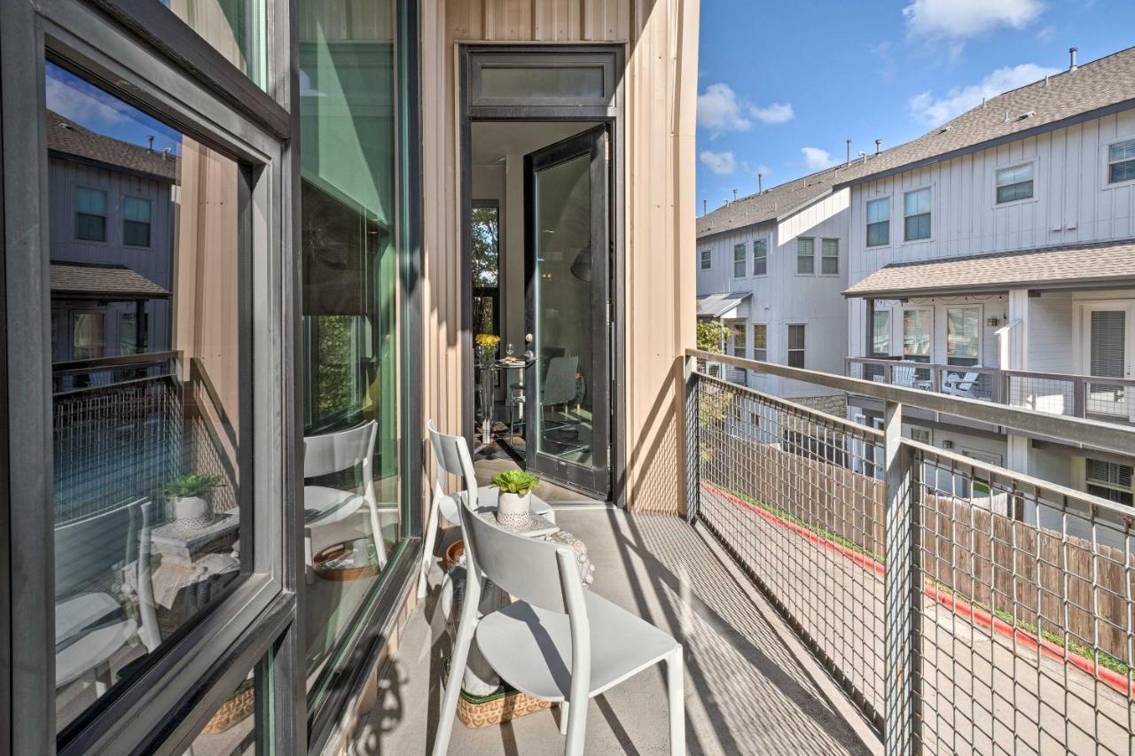 Urban Escape In Sola With Private Patio! Apartment