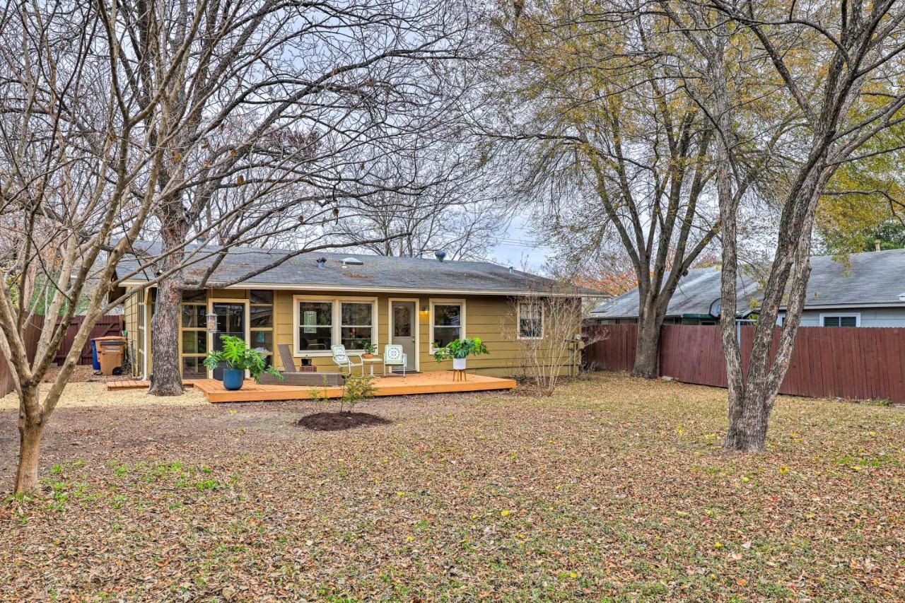 Renovated Private Yard, Near Hotspots Holiday home