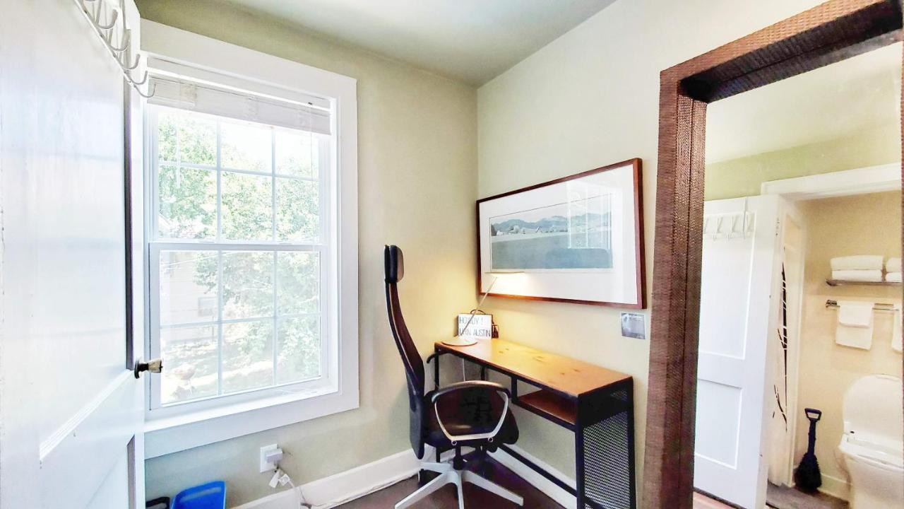 Ut Moody Center Downtown Eco Pecan Tree House Free Wifi Parking Quiet Office * Austin