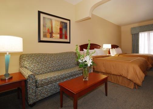 Comfort Nw Lakeline Hotel 3*