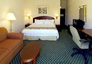 Courtyard South 3*